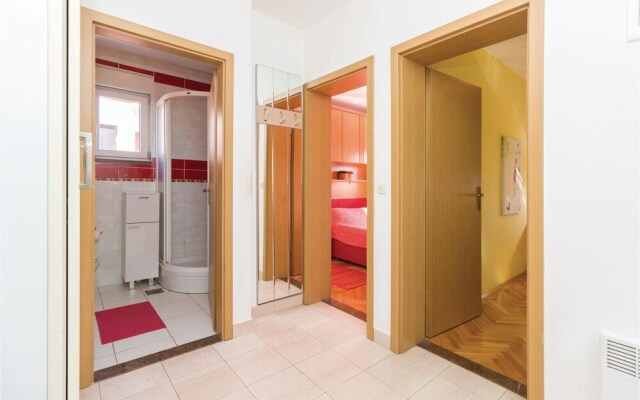 Nice Home in Zadar With Wifi and 2 Bedrooms