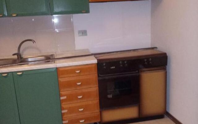 the Pearl in the Alley