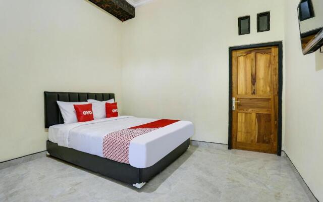 SPOT ON 90882 Sari Homestay Near Garuda Wisnu Kencana