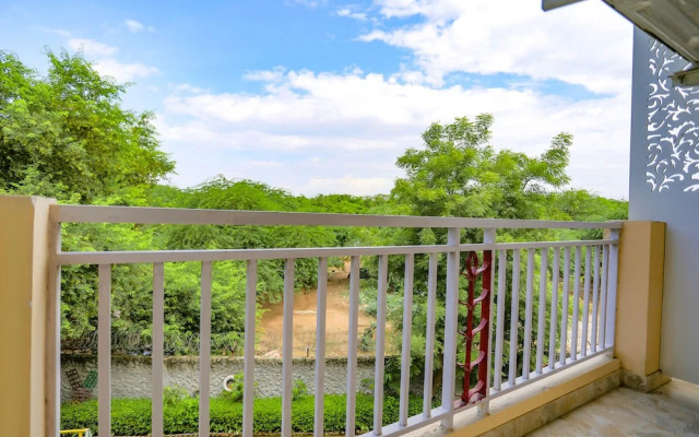 Fabhotel Aravali Suites