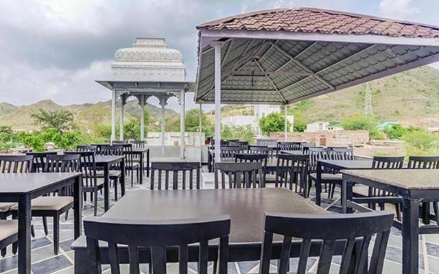 FabExpress Achrol Haveli