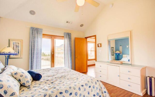 1240 Whale Song I Ocean View