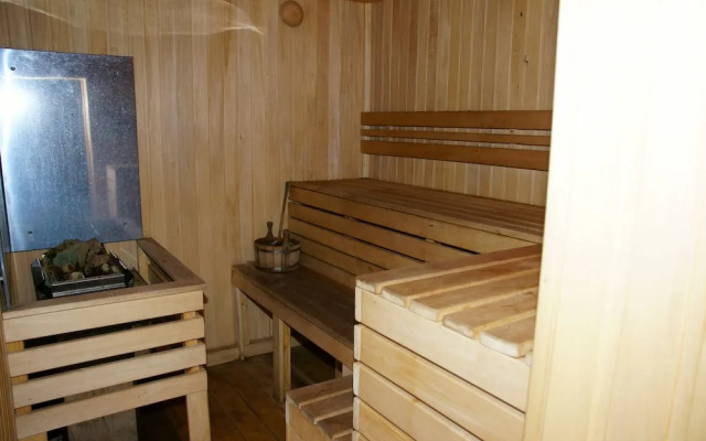 Flora Park Country Club