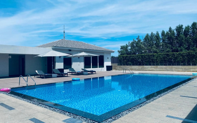 JKR Resort & Spa