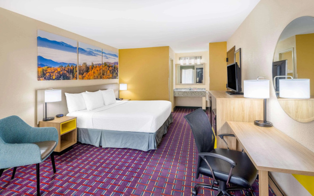 Days Inn by Wyndham Murphy