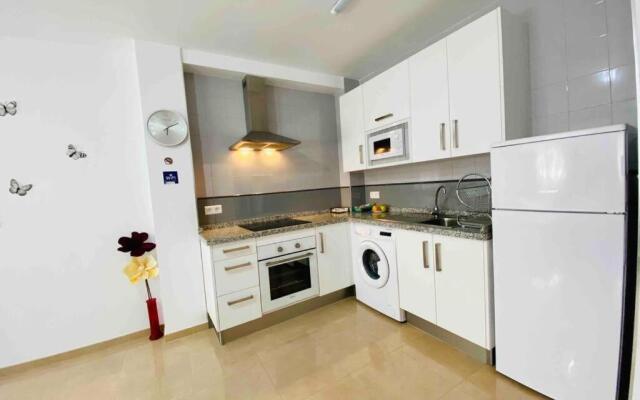 “SMILE NERJA” chic apartment with WIFI, 4 guests