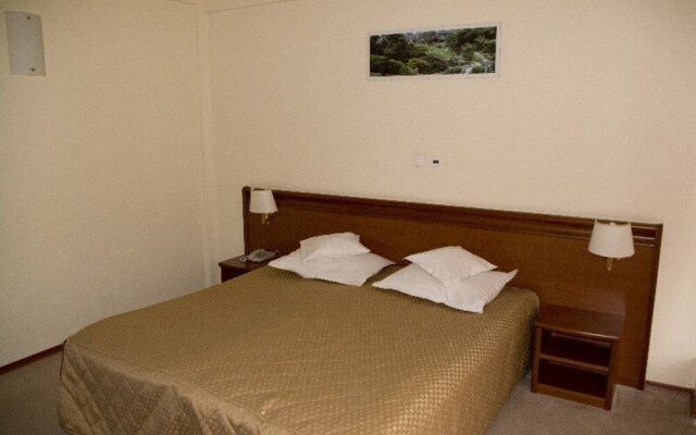 Seven Hotel