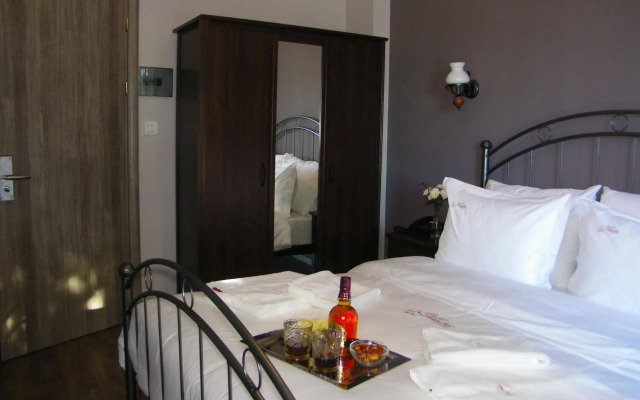 Theatro Hotel Odysseon