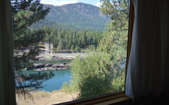 Rimrock Lodge