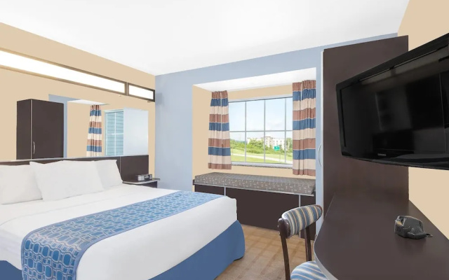 Microtel Inn & Suites by Wyndham Waynesburg
