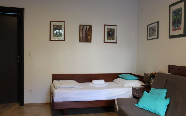 Balabusic One Bedroom Apartment No.1