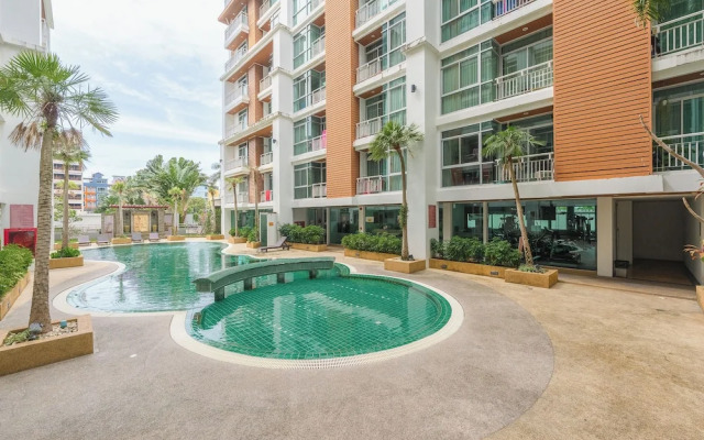 950m to Patong Beach Pool&Gym C211