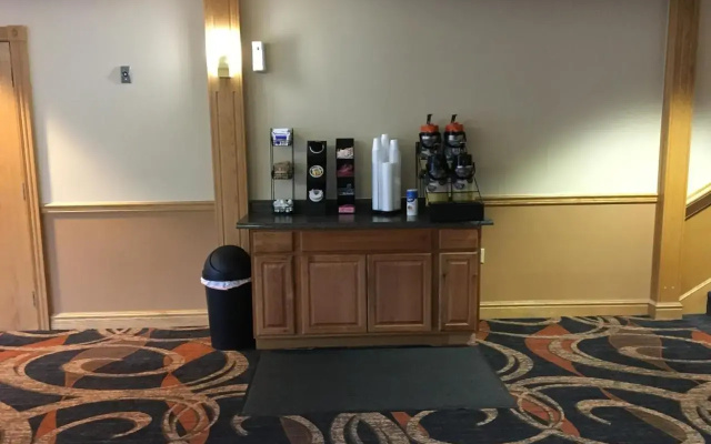 Cabot Motor Inn