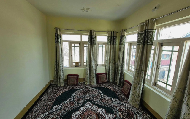 OYO HOME IAE602 Safyan Homestay