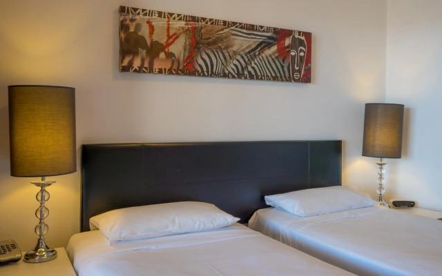 Broadbeach Savannah Hotel & Resort