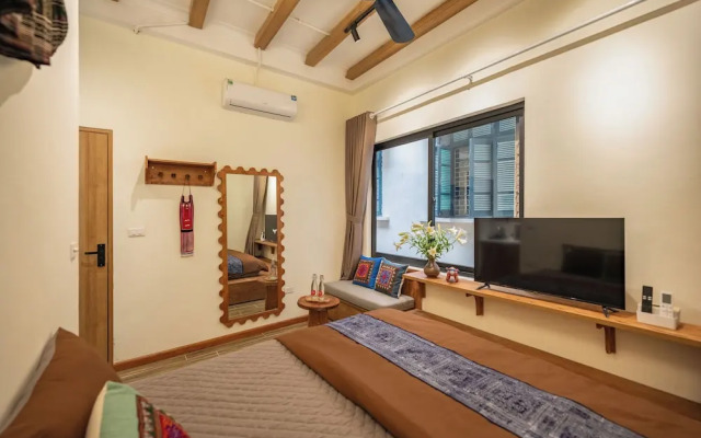 UNIQUE Creative Apartment in Old Quarter