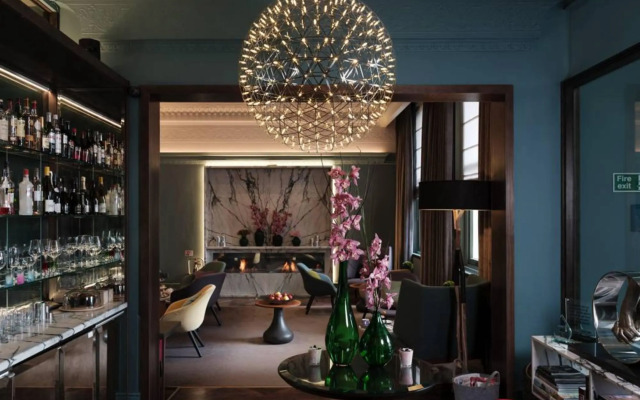 Signature Townhouse Hyde Park