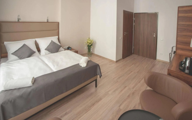 Pergamin Royal Apartments