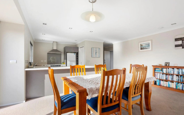 Waihi Beach Bliss - Waihi Beach Holiday Home