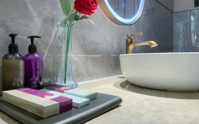 Starway Hotel (Xining Central Shopping Plaza Yile Building)