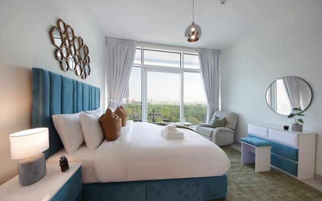Luxury StayCation - Spacious Apartment Amidst Lush Green Parks