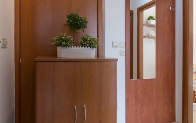 Apartment Michelle - 2 Bedrooms,Terrace, Sea View