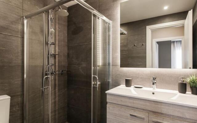 Piraeus Deluxe 2BDR Apt - near metro and port