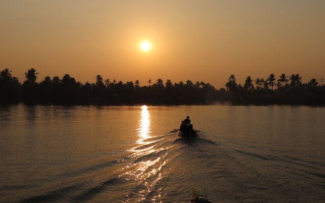 Sreekrishna Houseboat