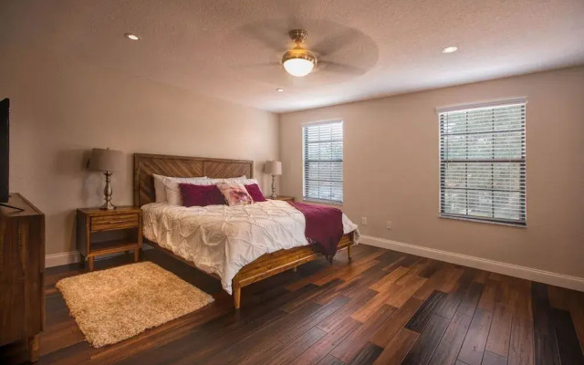 High Grove 5 Bedrooms & Private Pool