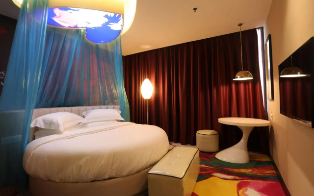 Yunshang Caohai Hotel (Bijie Zhe Mall)