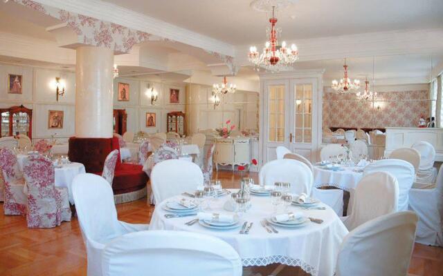 Отель Vere Palace