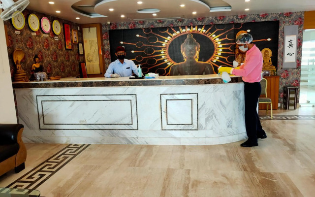 Hotel Anand International