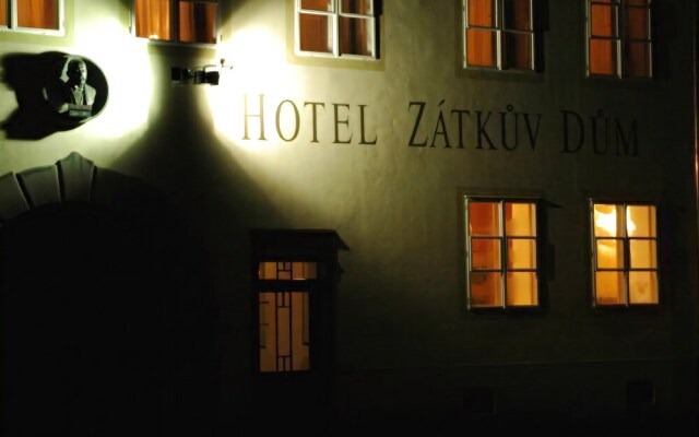 Hotel Zatkuv dum