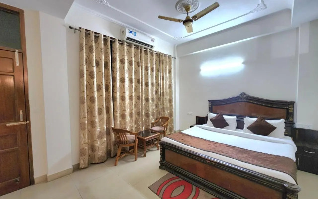 OYO 27648 Kasauli Greens