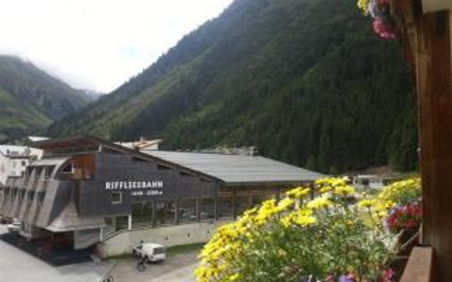 Alpinhotel Zirbenhof