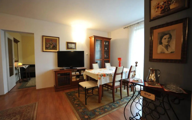 Apartament Tais