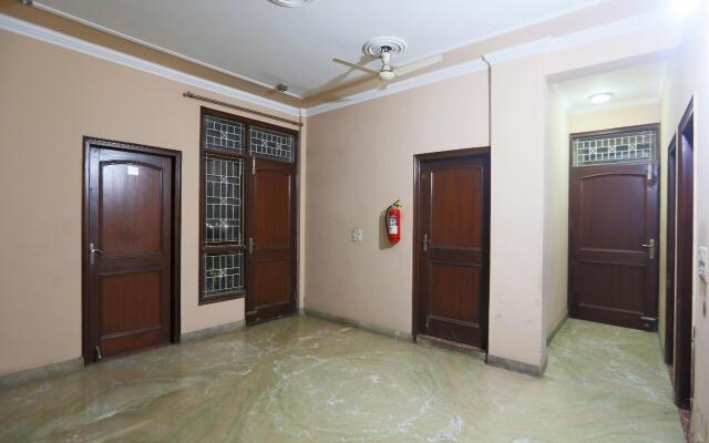 OYO 41690 Hotel Center Point