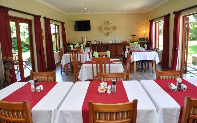 Birds of paradise B&B