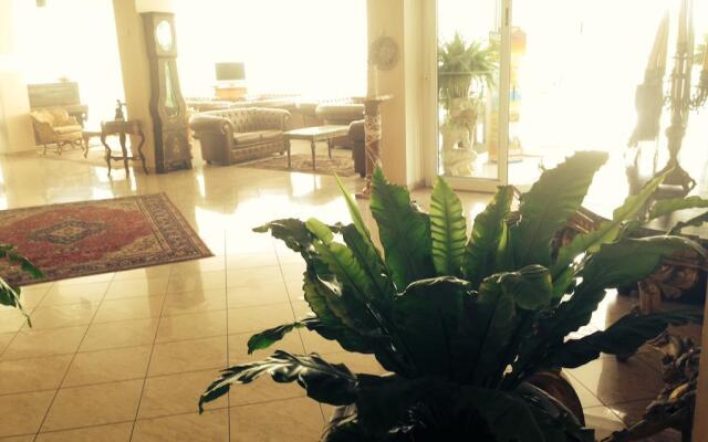 Hotel Gaston