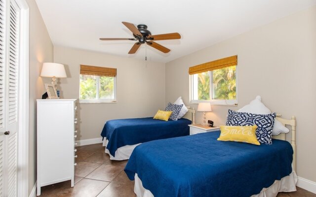 Salty Dog - Dog Friendly Home On Sanibel! 3 Bedroom Home