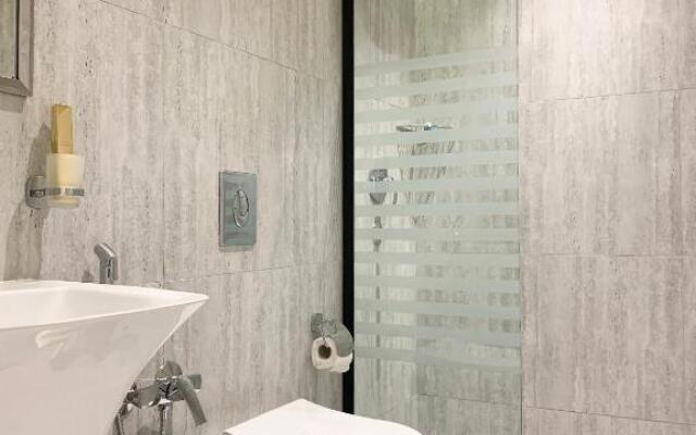 Kease Arid H -6 Luxury Gold Balcony AZ79