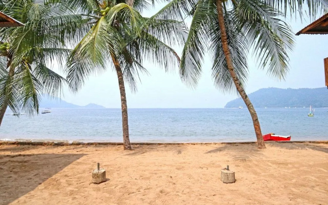 OYO 1538 Pesona Beach Travelodge