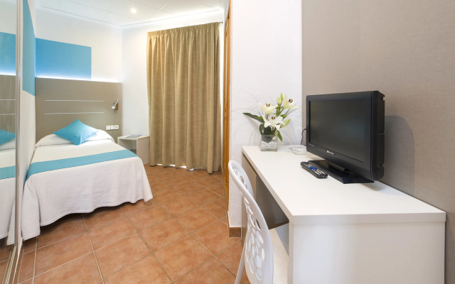 Hostal Residencia Adelino