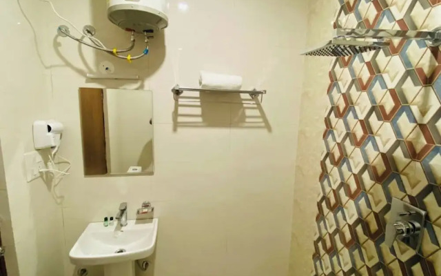 Goroomgo Singla Residency Kangra