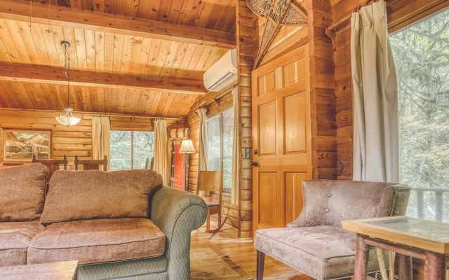 Moondance Cabin