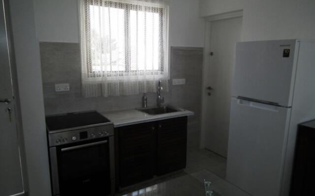 Sandy Beach Apartment 13