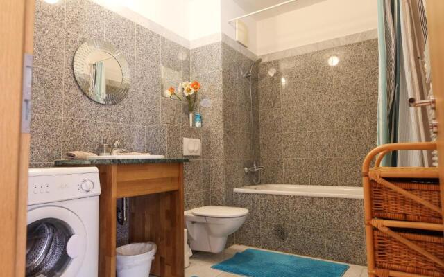 ARTEMISIA Luxury Apartments BALCONY