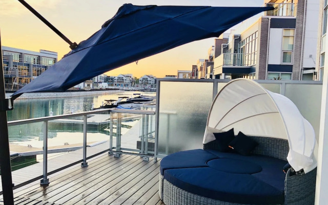 Friday Harbour Resort