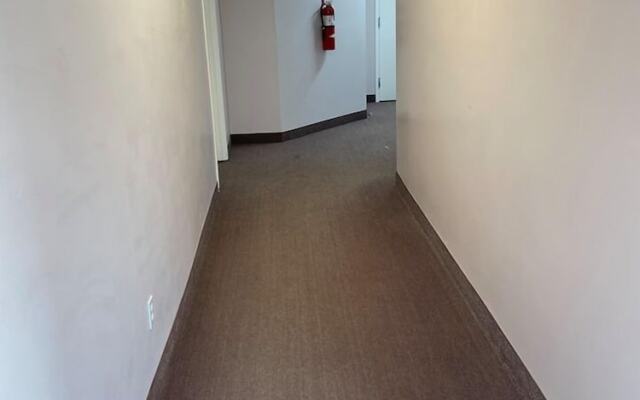 Imperial Hunter Hotel