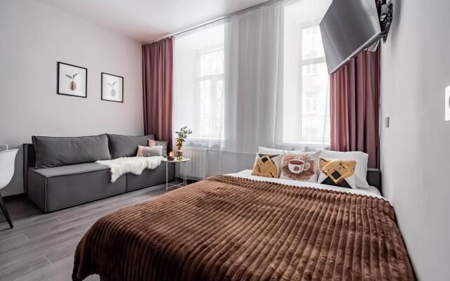 SutkiLive (СуткиЛайв) на улице Малая Посадская